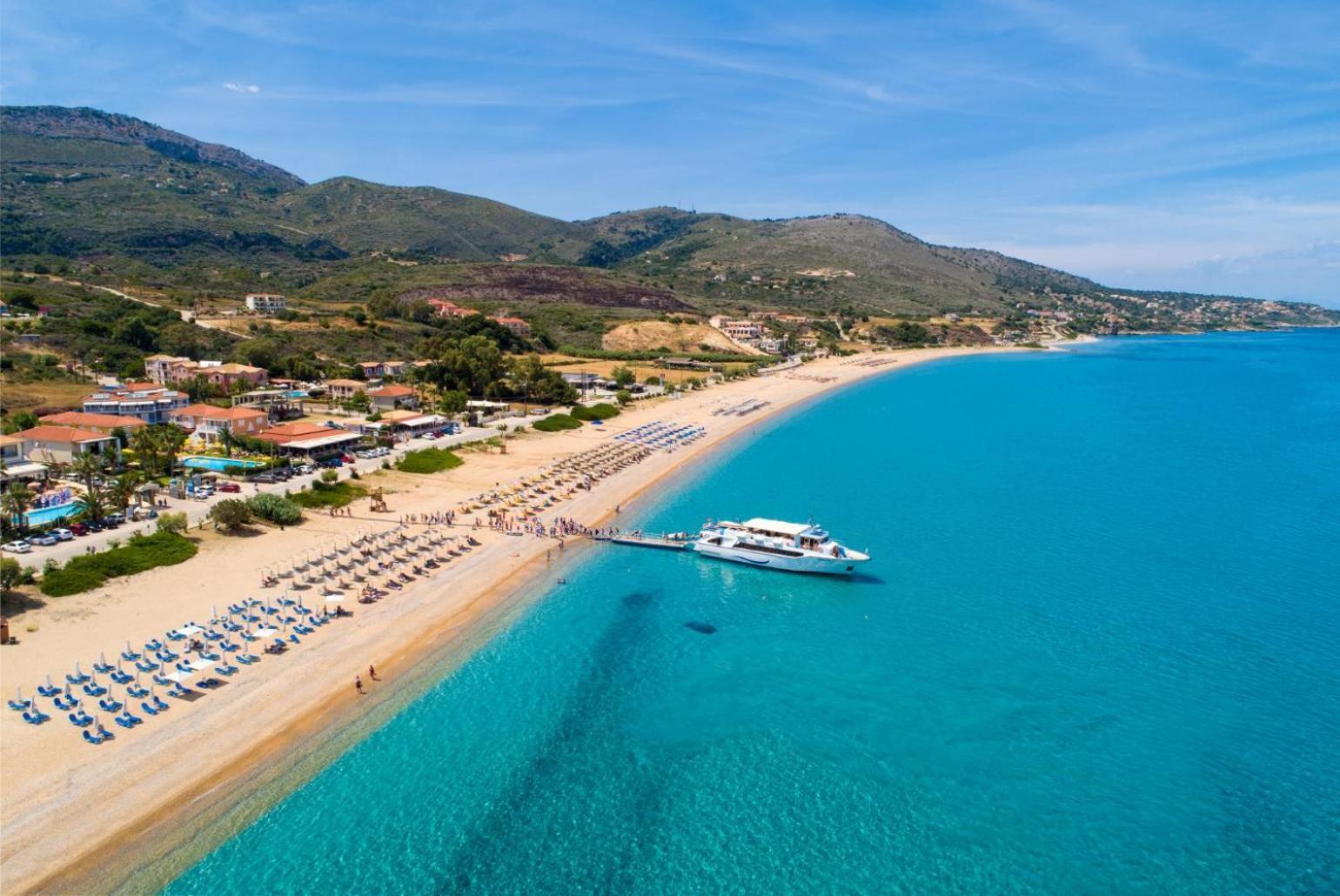 Villa Europe Ena Lakithra Bagian luar foto